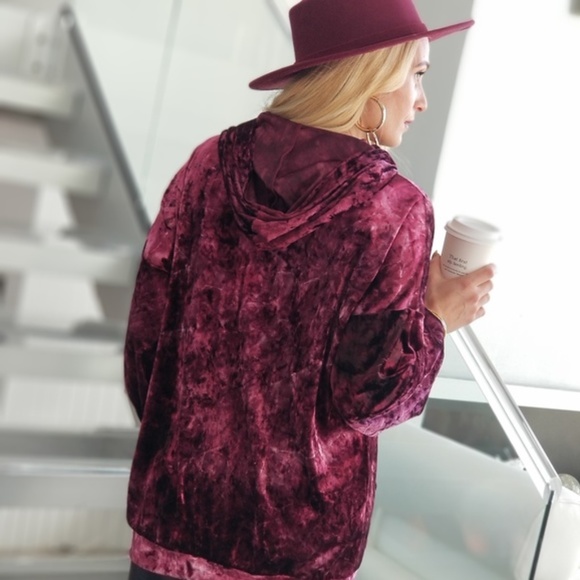 CASUAL GIRL Tie Dye Velvet Hoodie - Picture 4 of 5